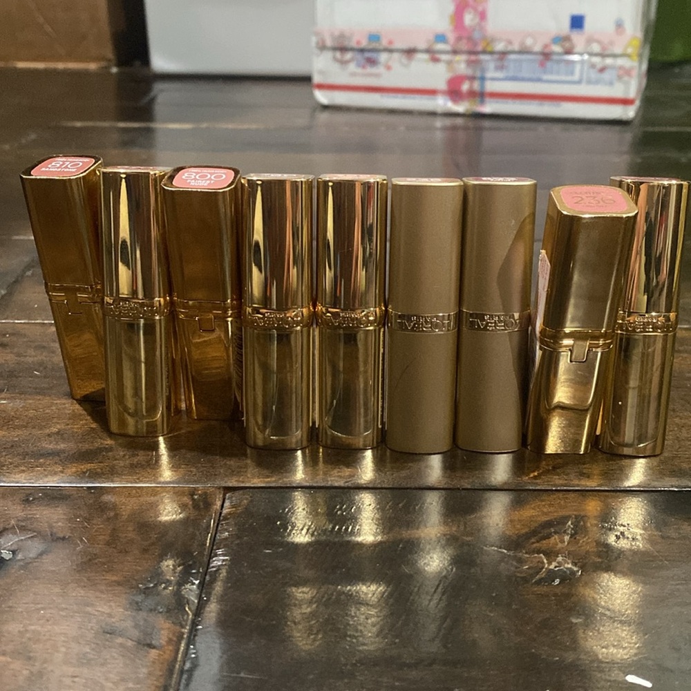 Brand new Loreal lipstick. (Pick one)